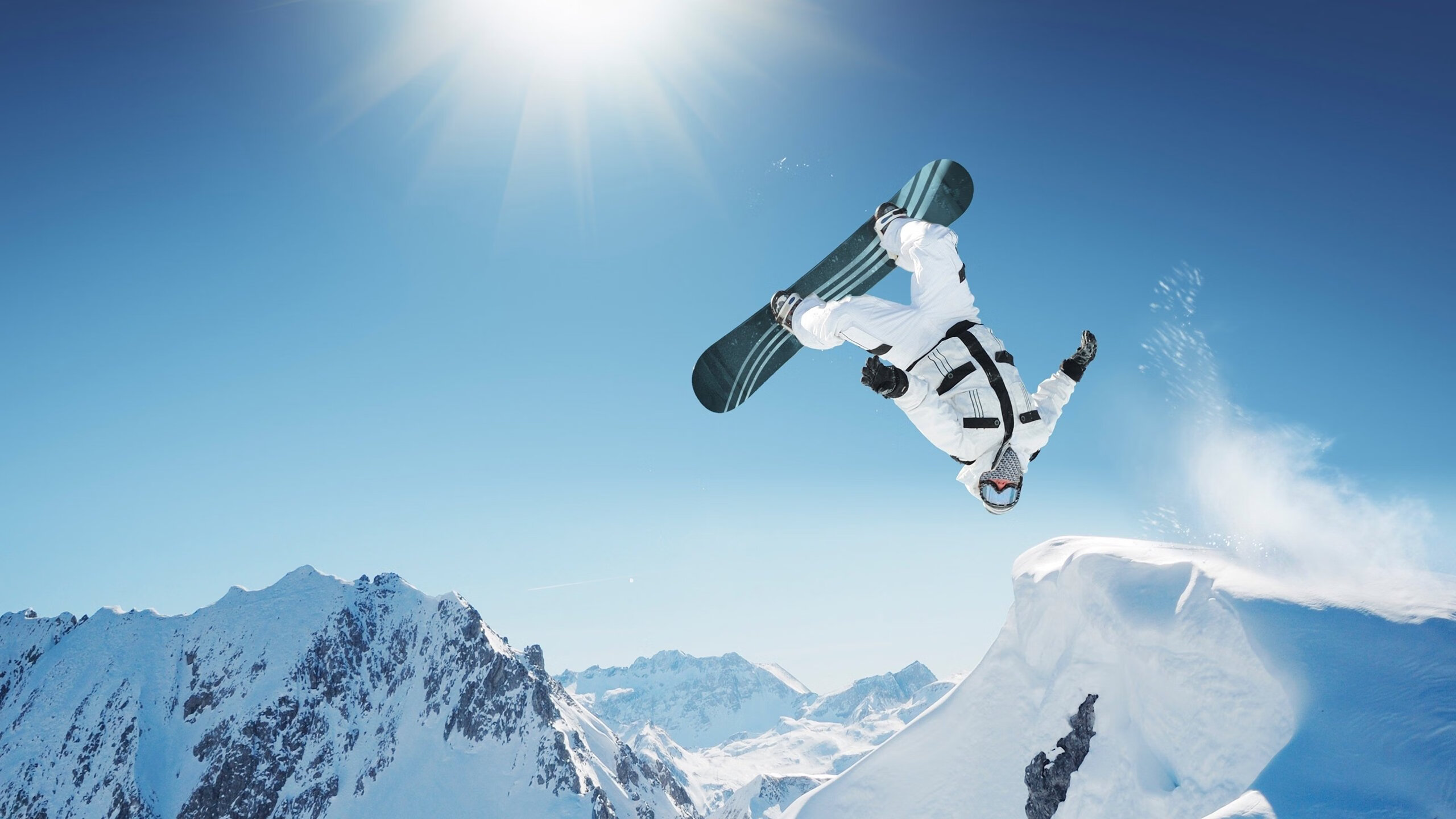 欧冠淘汰赛之夜，苏亚雷斯攻防两端的绝对统治