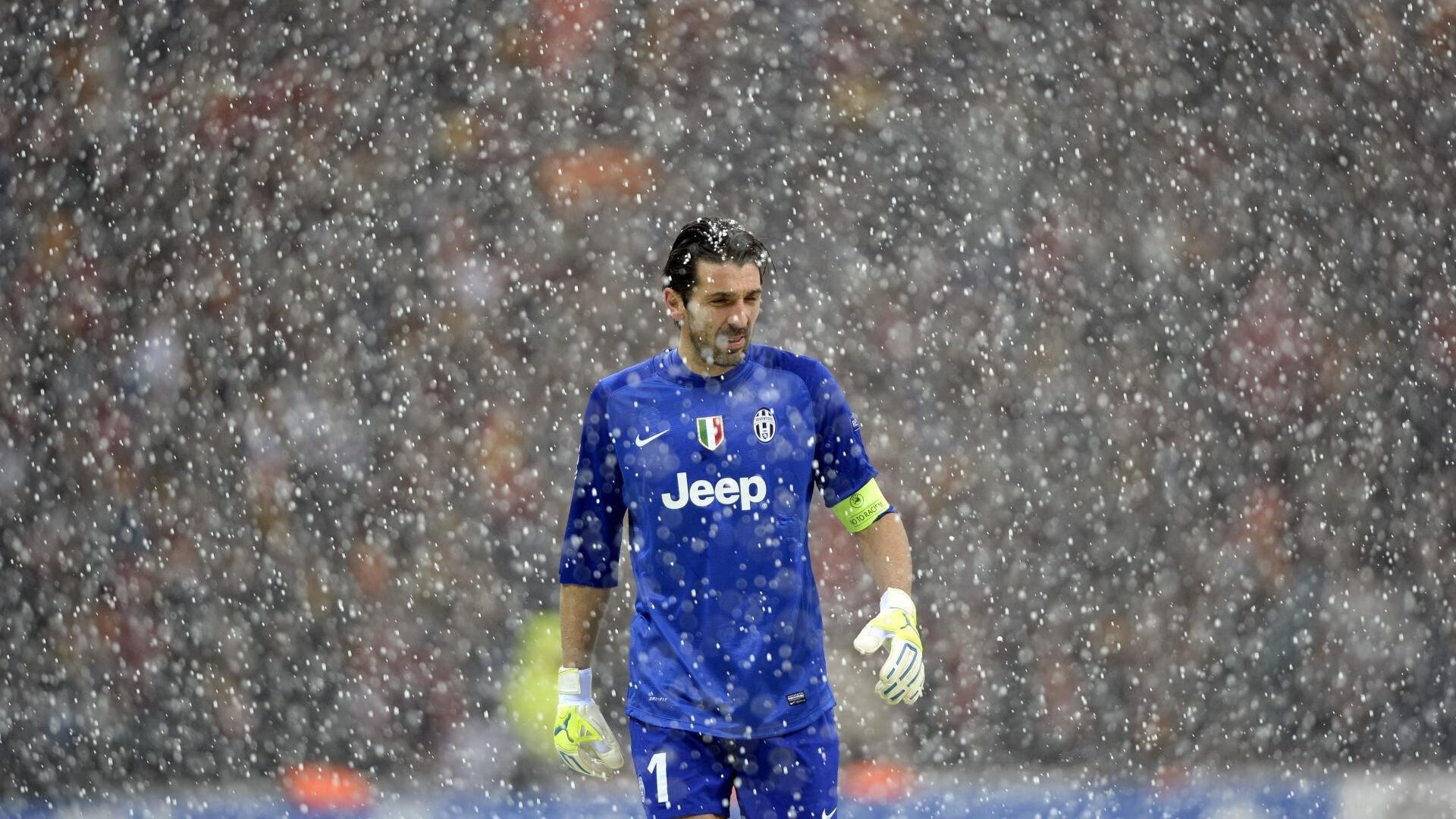 欧冠半决赛之夜，贝恩舞台越大越强